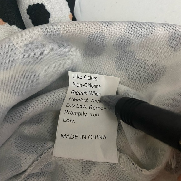 Leopard Print Womens Size Small Puff Short Sleeve Babydoll Blouse Top - Picture 5 of 6